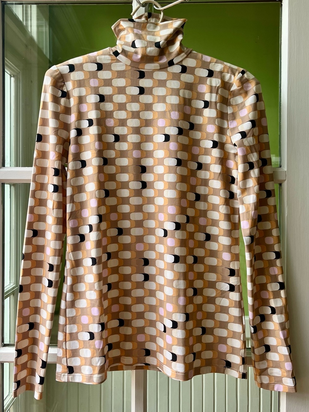 St. John Geometric Ovals Lozenges Print Turtleneck Long Sleeve Tee in Peach Pink - Picture 4 of 12